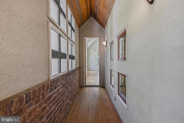 3190 N WOODROW ST, Arlington, VA 22207