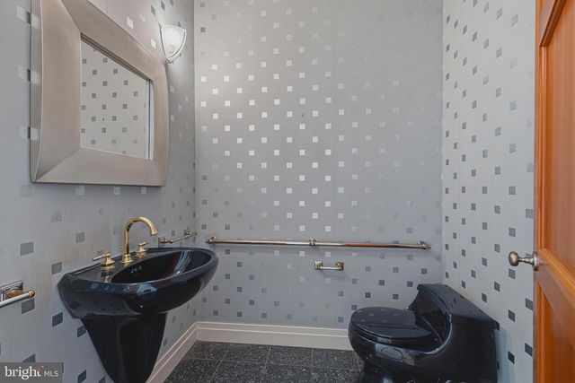 3190 N WOODROW ST, Arlington, VA 22207