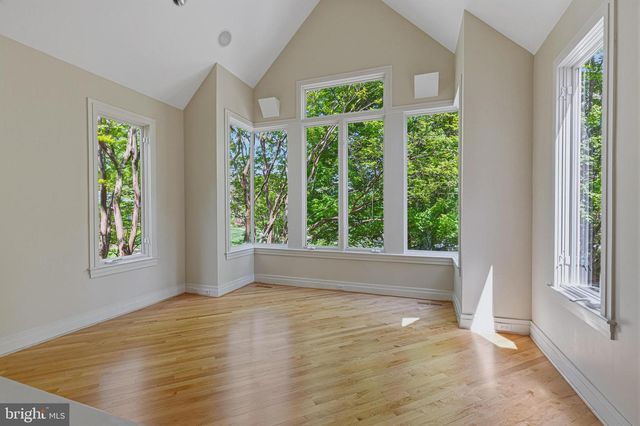 3190 N WOODROW ST, Arlington, VA 22207