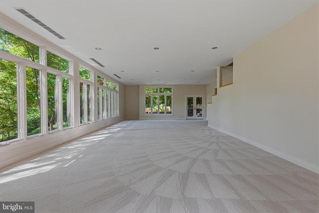 3190 N WOODROW ST, Arlington, VA 22207