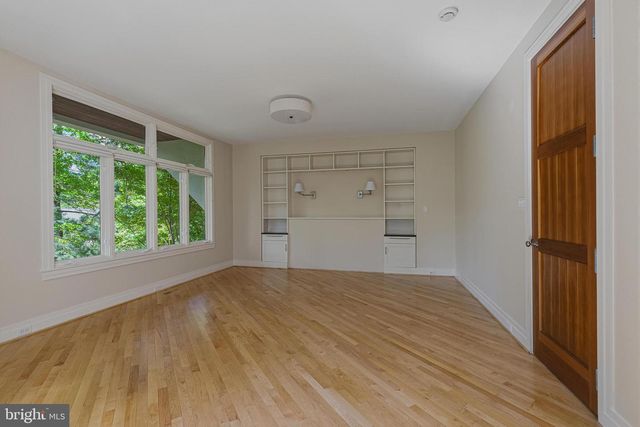 3190 N WOODROW ST, Arlington, VA 22207