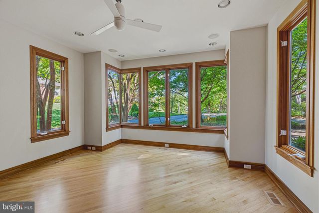 3190 N WOODROW ST, Arlington, VA 22207