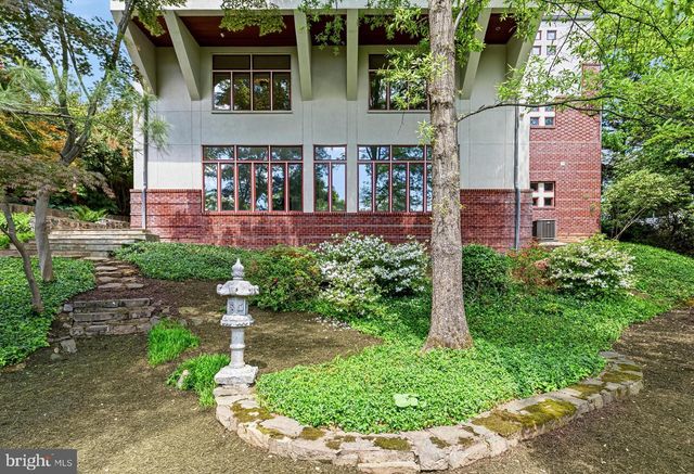 3190 N WOODROW ST, Arlington, VA 22207