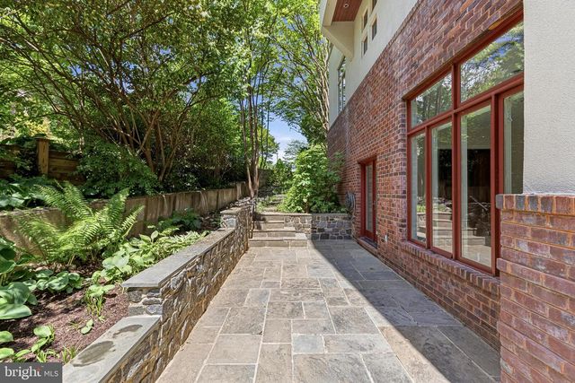 3190 N WOODROW ST, Arlington, VA 22207