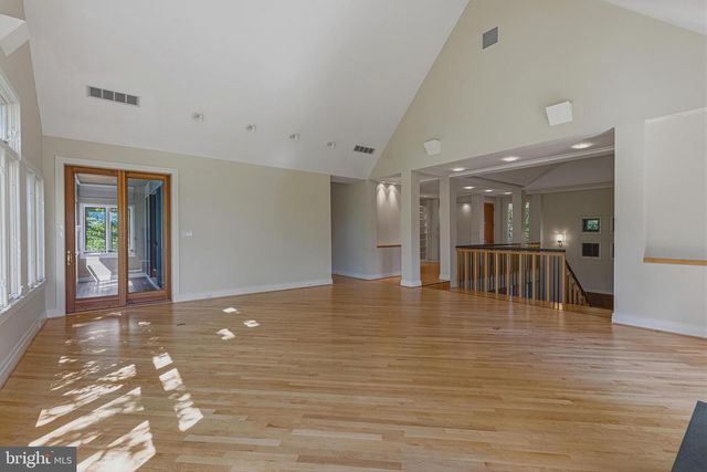 3190 N WOODROW ST, Arlington, VA 22207