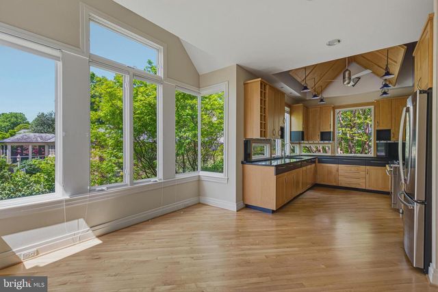 3190 N WOODROW ST, Arlington, VA 22207