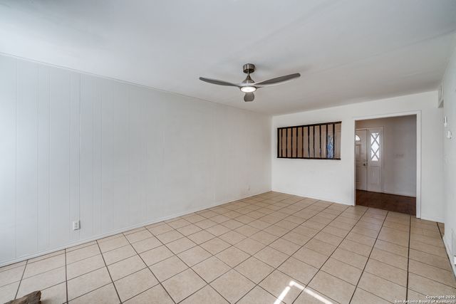 6814 Neston Dr, San Antonio, TX 78239