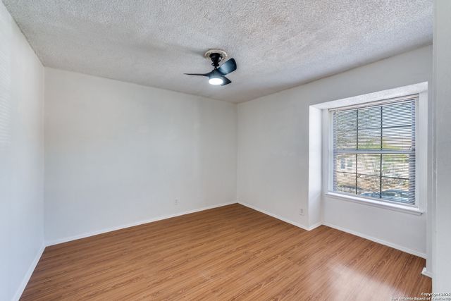 6814 Neston Dr, San Antonio, TX 78239