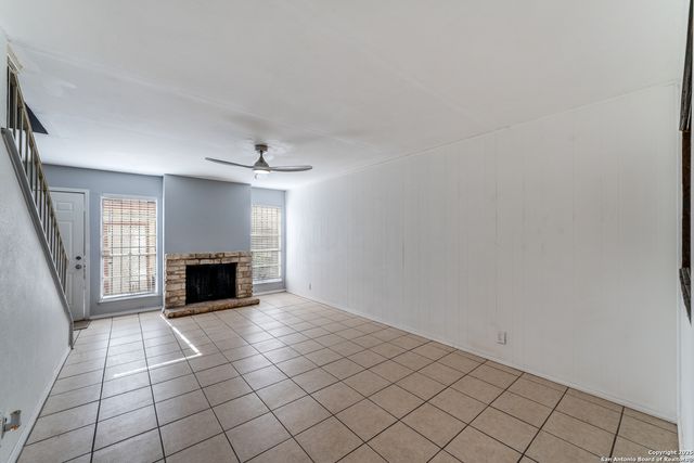 6814 Neston Dr, San Antonio, TX 78239