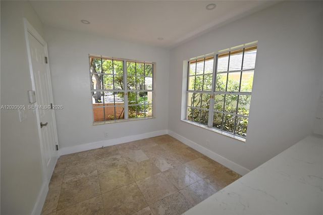 2125 Harbor Way, Weston, FL 33326