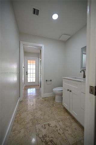 2125 Harbor Way, Weston, FL 33326