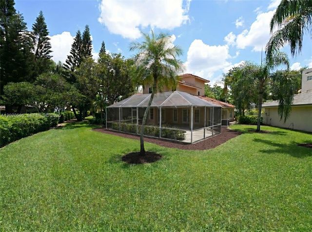 2125 Harbor Way, Weston, FL 33326