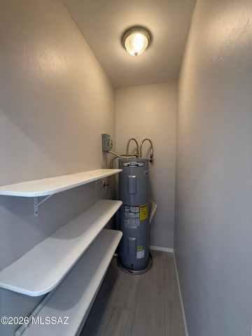 140 N Westview Drive, Vail, AZ 85641