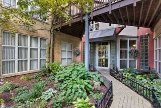 525 N Ada Street 43, Chicago, IL 60642
