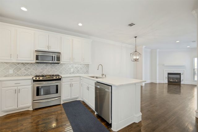3439 Mcfarlin Boulevard 2, University Park, TX 75205