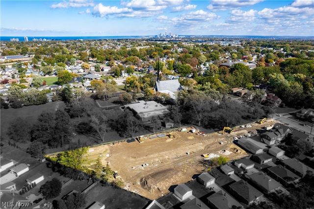 32741 Warren Road, Cleveland, OH 44111