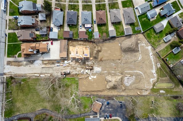32741 Warren Road, Cleveland, OH 44111