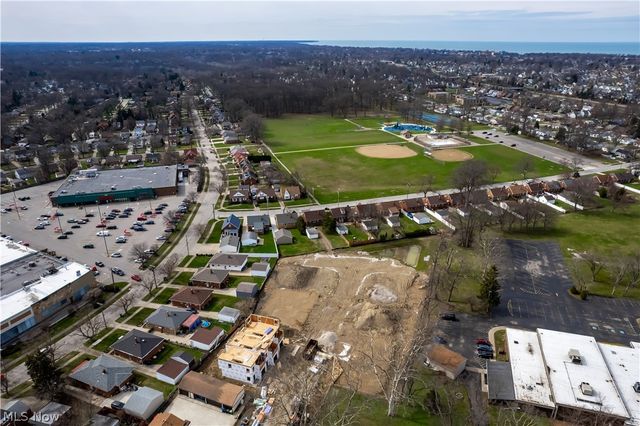 32741 Warren Road, Cleveland, OH 44111