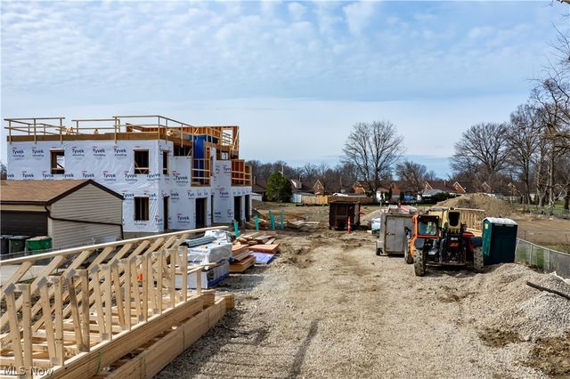 32741 Warren Road, Cleveland, OH 44111