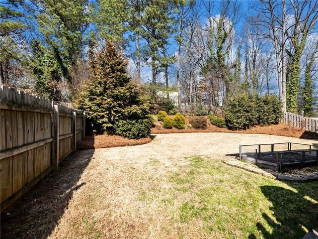 1090 Steeple Run, Lawrenceville, GA 30043