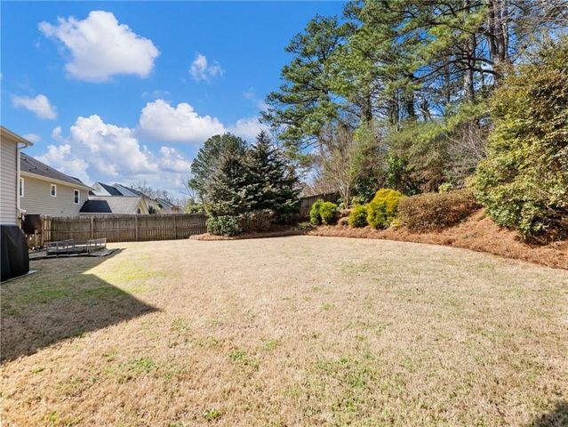 1090 Steeple Run, Lawrenceville, GA 30043