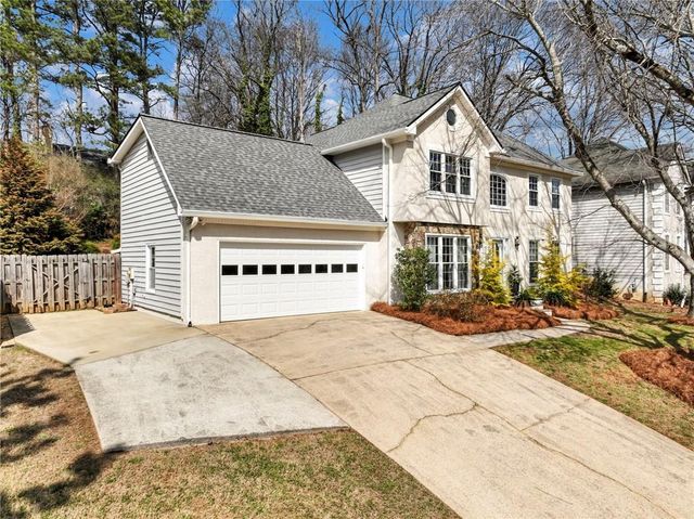 1090 Steeple Run, Lawrenceville, GA 30043