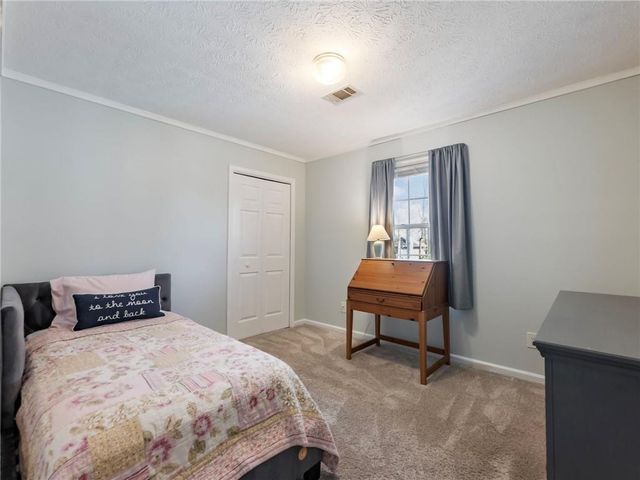 1090 Steeple Run, Lawrenceville, GA 30043