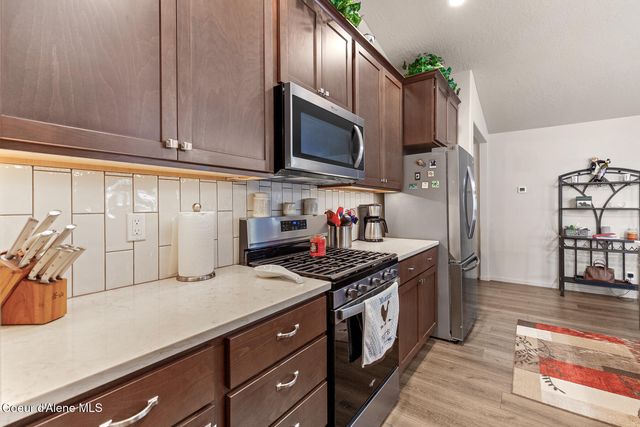 1042 E Allenby Ave, Post Falls, ID 83854