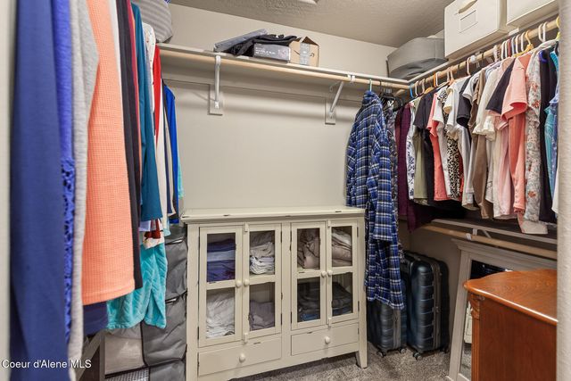 1042 E Allenby Ave, Post Falls, ID 83854