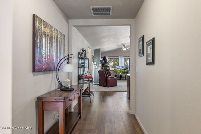 1042 E Allenby Ave, Post Falls, ID 83854