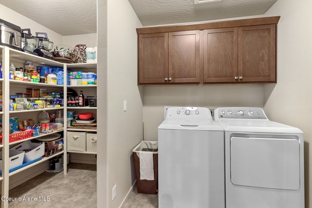 1042 E Allenby Ave, Post Falls, ID 83854