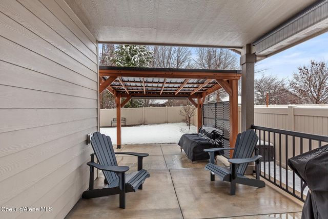 1042 E Allenby Ave, Post Falls, ID 83854