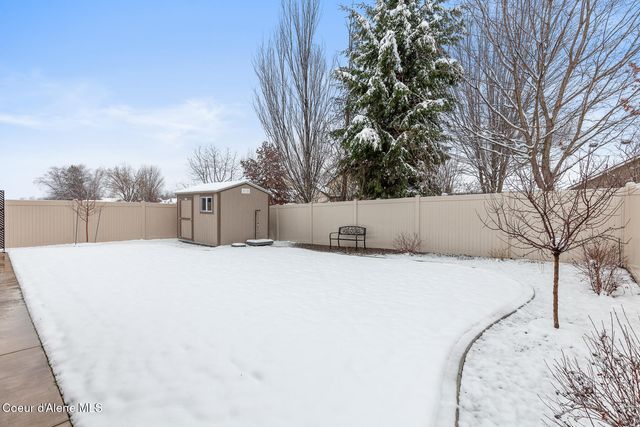 1042 E Allenby Ave, Post Falls, ID 83854