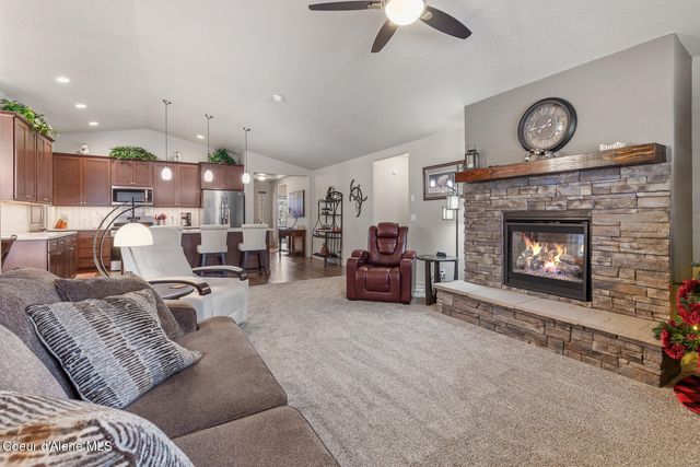 1042 E Allenby Ave, Post Falls, ID 83854