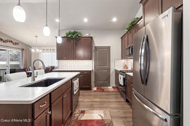 1042 E Allenby Ave, Post Falls, ID 83854