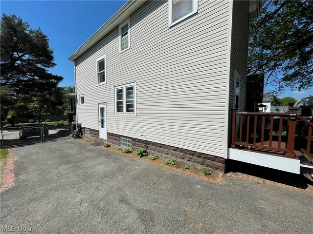 3810 Biddulph Avenue, Cleveland, OH 44109