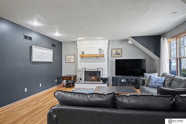 726 S 68th Street, Omaha, NE 68106