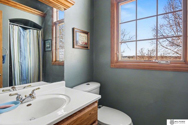 726 S 68th Street, Omaha, NE 68106