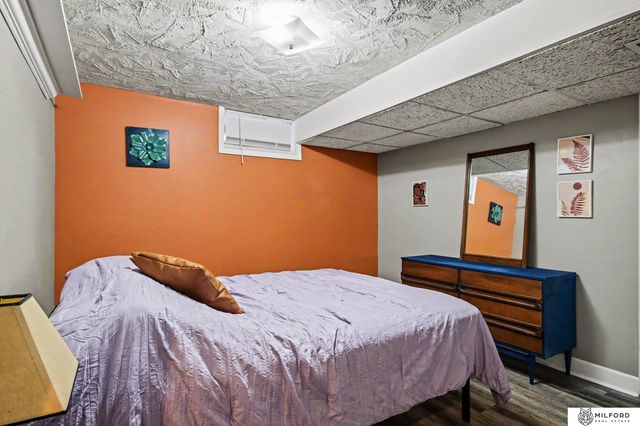 726 S 68th Street, Omaha, NE 68106