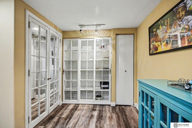 726 S 68th Street, Omaha, NE 68106