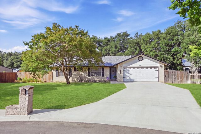 107 Summer Breeze, Castroville, TX 78009