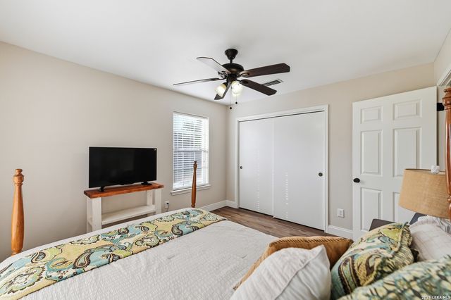 107 Summer Breeze, Castroville, TX 78009