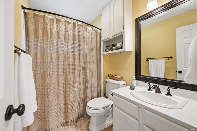 107 Summer Breeze, Castroville, TX 78009