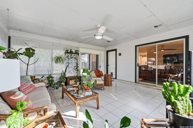 107 Summer Breeze, Castroville, TX 78009
