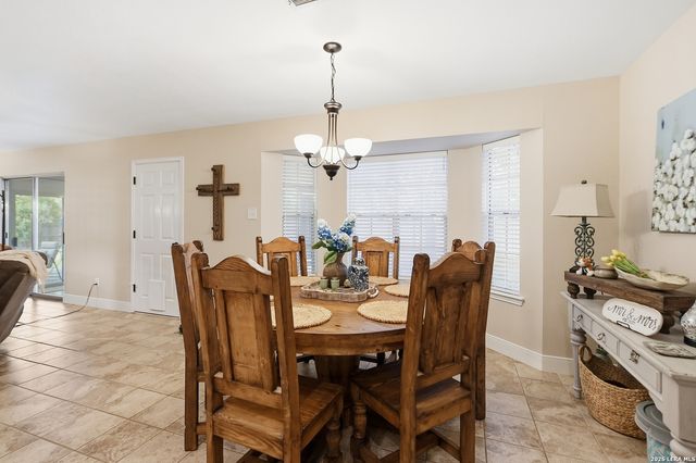 107 Summer Breeze, Castroville, TX 78009