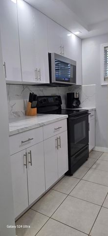 3210 HOLIDAY SPRINGS Boulevard 2-110, Margate, FL 33063