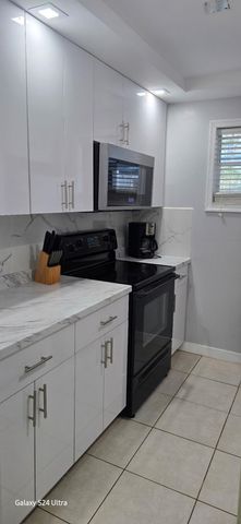 3210 HOLIDAY SPRINGS Boulevard 2-110, Margate, FL 33063