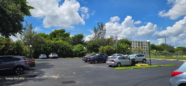 3210 HOLIDAY SPRINGS Boulevard 2-110, Margate, FL 33063