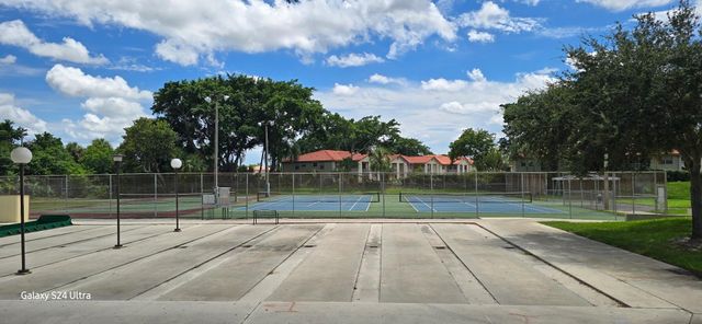 3210 HOLIDAY SPRINGS Boulevard 2-110, Margate, FL 33063