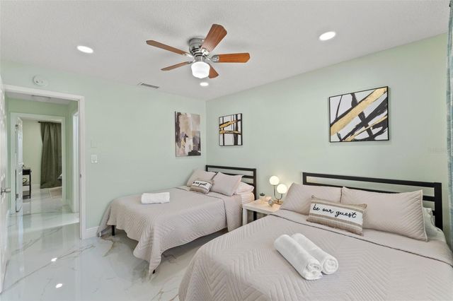 439 E BOYER STREET, Tarpon Springs, FL 34689